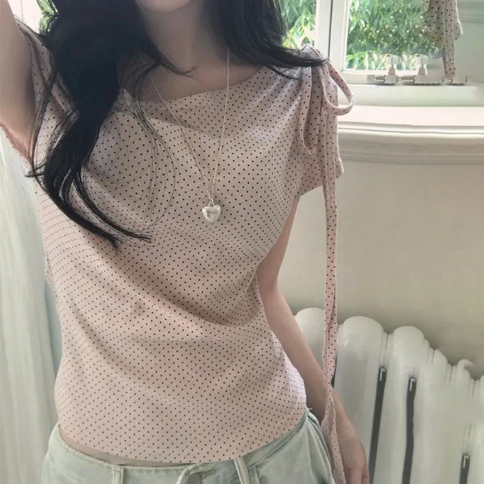 Áo thun nữ trễ vai thanh mảnh phong cách Hàn Quốc chấm bi dây đeo lệch vai giảm béo cho nữ