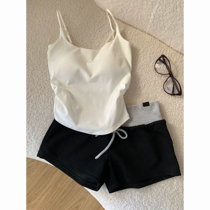 Đồ ngủ gợi cảm có miếng đệm ngực cho bé gái, quần short có dây đeo cho ham muốn thuần khiết v