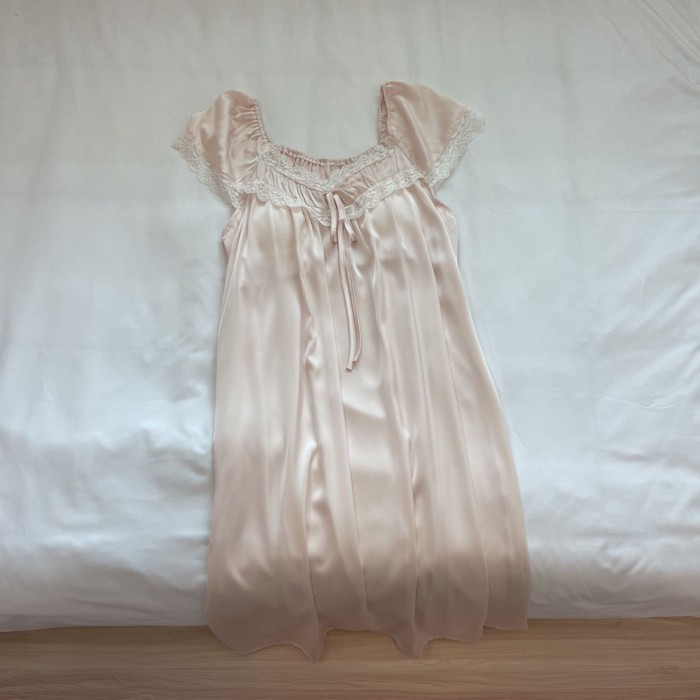 Girls' Pure Desire Ice Silk Váy ngủ màu hồng Bộ đồ ngủ nữ ren công chúa gợi cảm Quần áo ở nhà