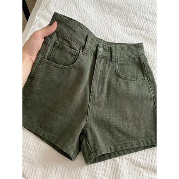 Quần short bảo hộ lao động màu xanh quân đội cho nữ mùa hè mới cao cấp thon gọn chữ A thường ngà