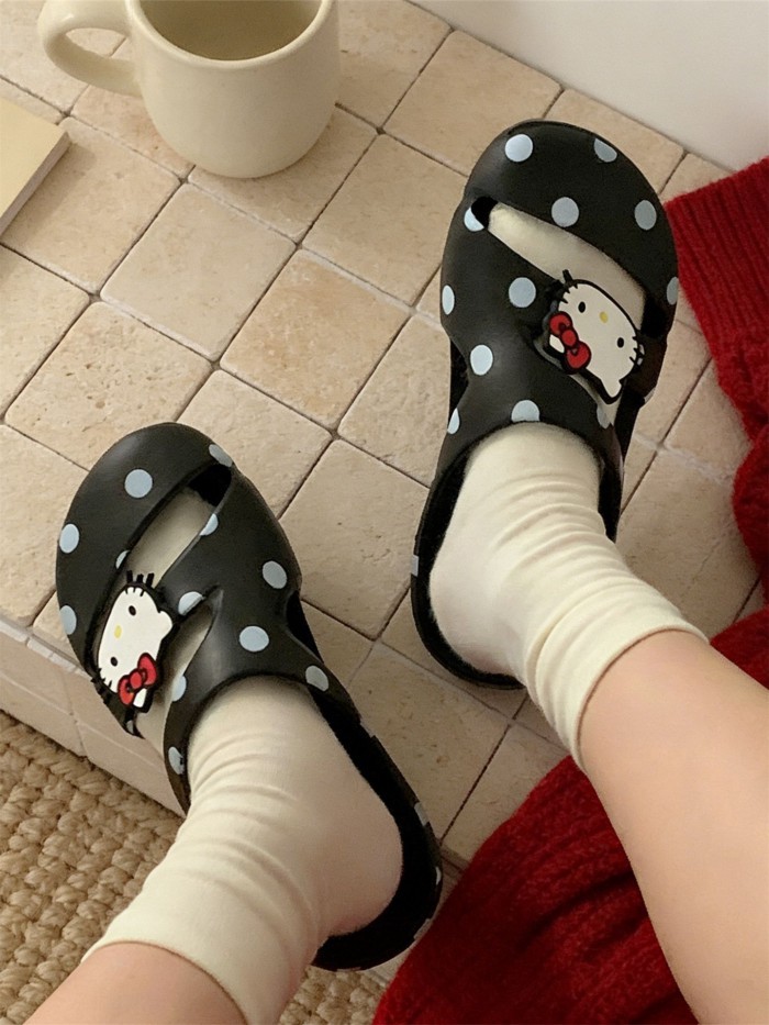 đôi dép đi biển chống trượt dễ thương dành cho nữ mùa hè