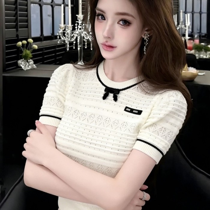 Áo thun ngắn tay cao cấp thời trang và thanh lịch dành cho nữ trong mùa hè. Áo kiểu dáng Hàn Quốc đ