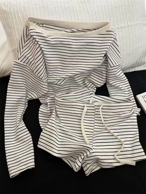 Bộ đồ ngủ nữ sọc trắng đen hàn quốc cổ tròn vai xéo quần short dài tay set đồ mặc ở nhà có th