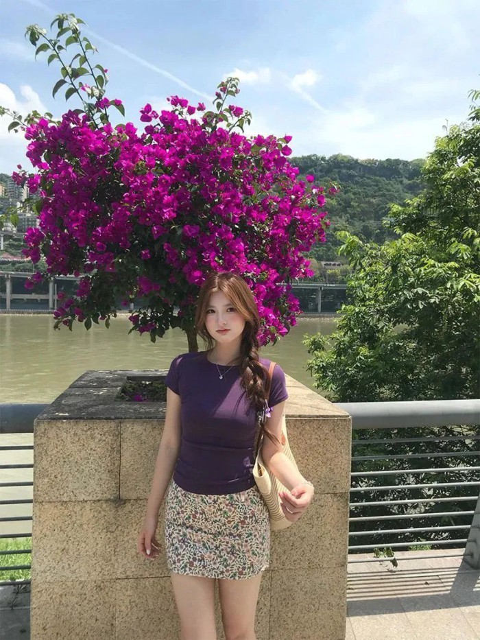 bộ đồ hai mảnh áo thun ngắn tay đơn giản màu tím váy chữ A hoa hàng ngày áo và quần đa năng thôn