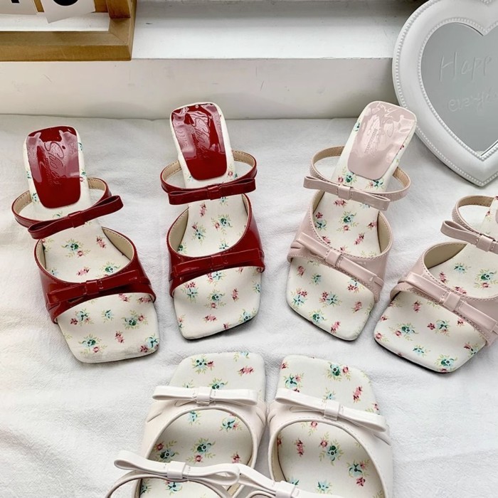 Hoa ngọt ngào nhỏ thơm kiểu sandal gót dày dành cho nữ mặc váy siêu cổ tích nơ nêm