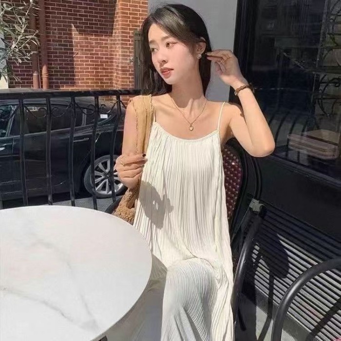 Người Đan mặc đi biển mùa hè váy ngủ có dây xếp li sáng màu váy ngủ dài dành cho nữ mùa hè