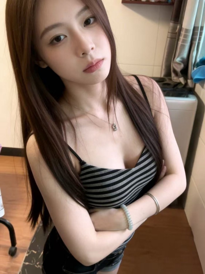 Hot Girls Hàn Quốc Slim Fit Ngắn Yếm Có Miếng Đệm Mút Cho Mùa Hè Áo Khoác Ngoài Gợi Cảm Hở Lưng