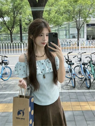 Áo thun ngắn tay nhún vai xanh chấm bi phong cách Hàn Quốc dành cho nữ mùa hè độc đáo và sang tr