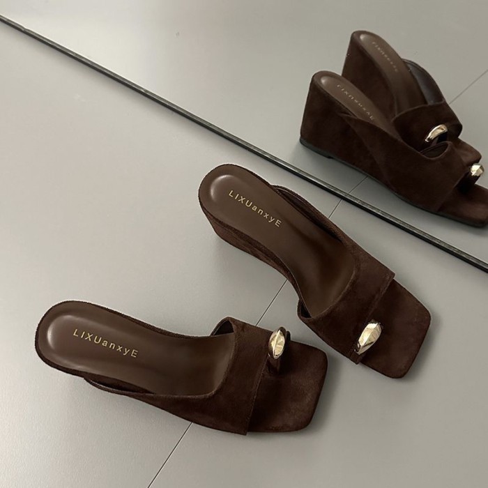 Giày sandal đế vuông mũi vuông đa năng phong cách retro dành cho nữ mang bên ngoài thông nửa dép