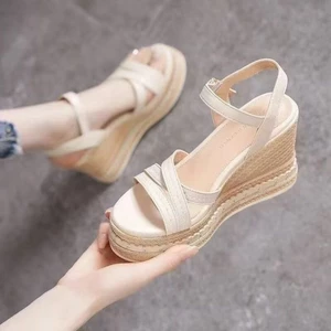 Dép đế xuồng cho áo khoác ngoài nữ, đế dày chống nước mùa hè, quai khóa một dây, giày rơm La Mã tăn