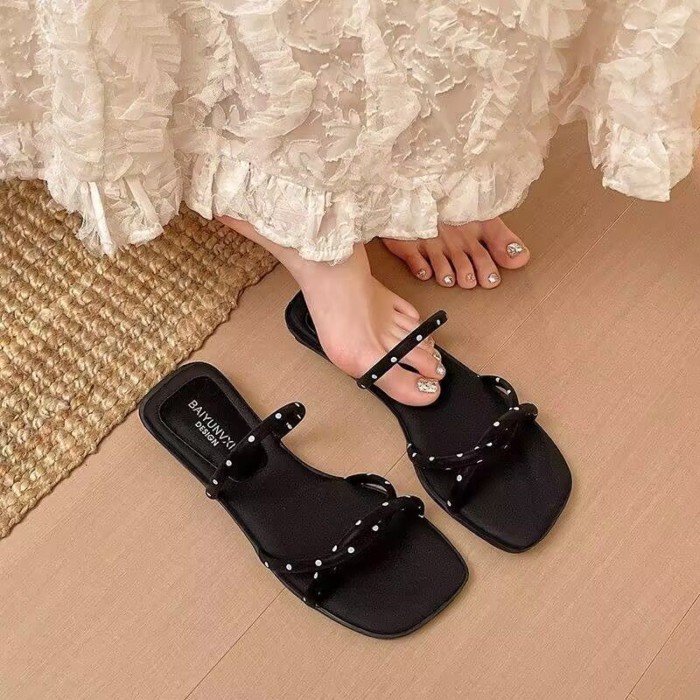 Giày sandal đế dày đế rộng cho nữ, dép đế dày mùa hè mặc cùng váy đi biển