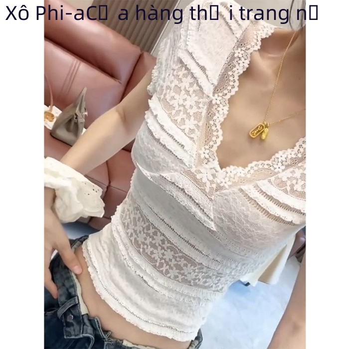 Áo thun nữ cổ chữ V phối ren độc đáo, đẹp được ưa chuộng