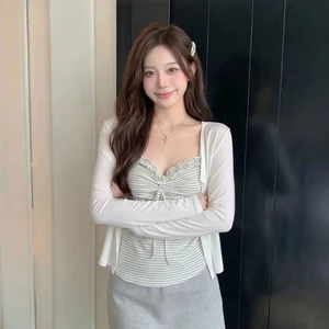 Bộ hai dây sọc treo phong cách Hàn Quốc dành cho nữ mùa hè mới màu trơn áo cardigan chống nắn