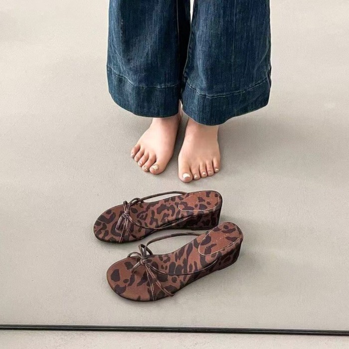 Dép xỏ ngón mũi nhọn kiểu Pháp dành cho nữ, dép xỏ ngón đi biển mỏng quai xinh xắn và đa năng thích