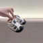 đôi sandal trẻ em nam nữ mùa xuân hè giày đế mềm cho bé tập đi đế mềm không bị tuột giày chống t