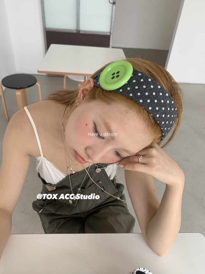 Có bạn desgin
 Thiết Kế Cảm Giác Đầy Màu Sắc Nút Lớn Chấm Bi Cao Băng Đô Bé Gái Viền Rộng Băng Đô Hàn Quốc