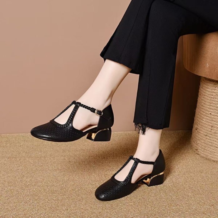 Rỗng Thoáng Khí Giày Sandal Nữ Mùa Hè Phong Cách Mới Da Mềm Mềm Dày Dây Đeo Gót Chân La Mã Giày