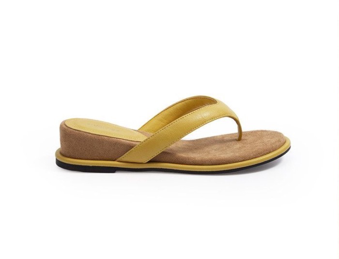 FLXEY/tăng 4,5 cm ~ Dép xỏ ngón phong cách đi nghỉ mát thông qua giày sandal gót nhọn mùa hè dành c