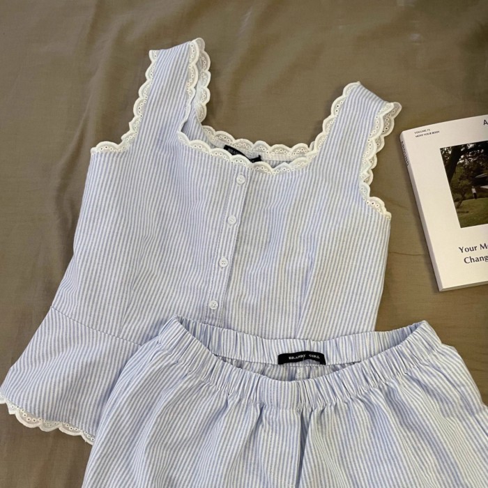 Phong cách mùa hè mới Bộ đồ ngủ có dây đeo sọc đơn giản dành cho nữ, bộ quần short ren nữ tín