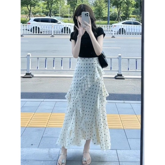 Váy chấm bi thiết kế màu trắng nhạt cho nữ mùa hè mới lưng cao in váy tutu chữ A váy ô không