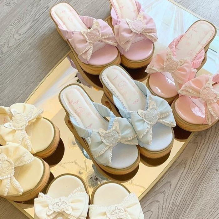 Giày lolita đế dày phiên bản cải tiến của guốc cô gái Nhật Bản và phong cách