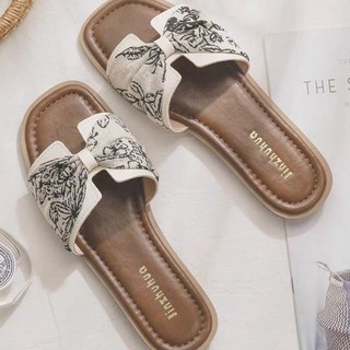 Fashionable And Beautiful Flat Skirt For Summer Outer Wear, French Style Sandals And Slippers
