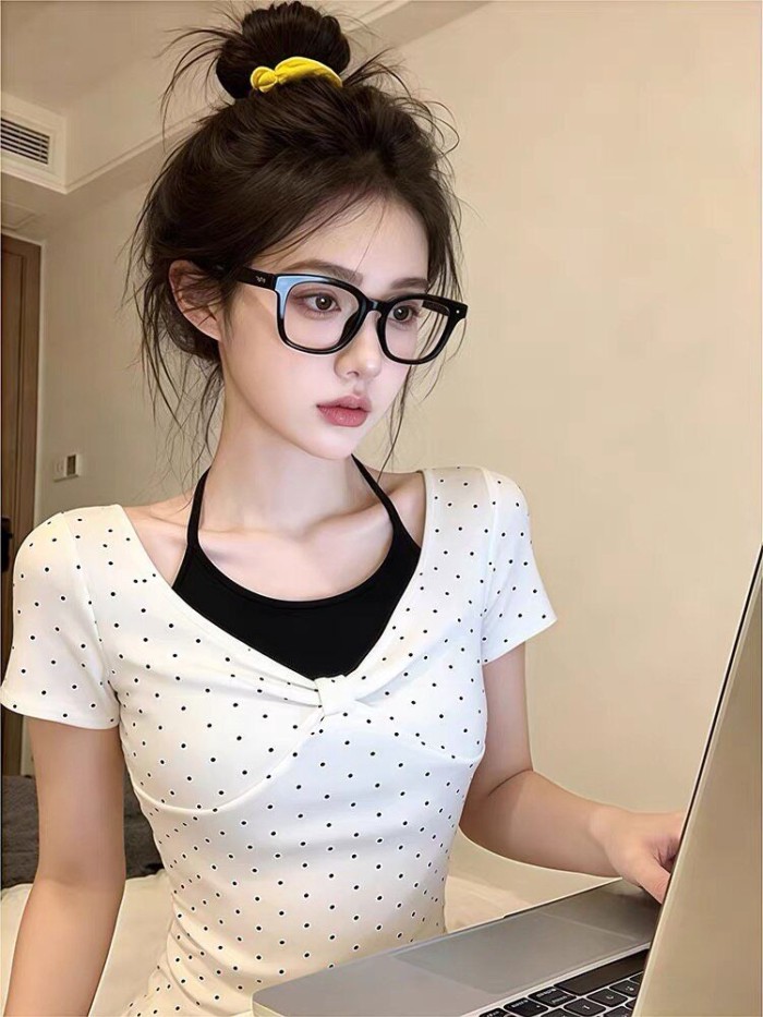 Korean Fashion Fake Two-piece Polka-dot Short-sleeved T-shirt For Women With Summer Design Ni