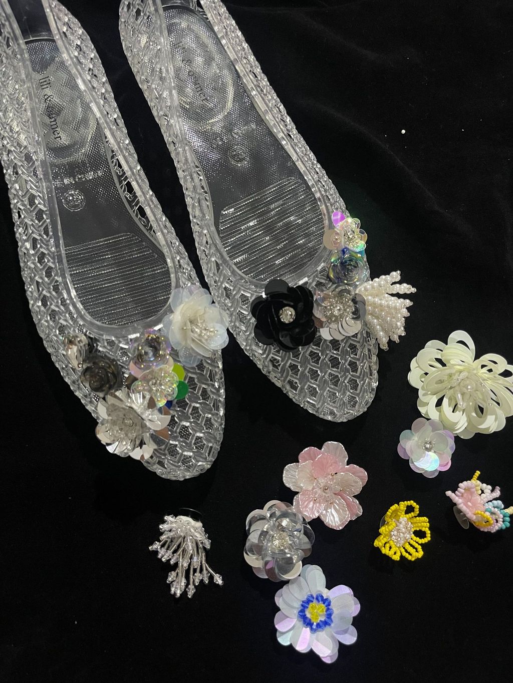 Phong Cách Mới Jelly Giày Lỗ Giày Hoa Đính Kim Sa Lấp Lánh Hoa Khóa Giày Ba Chiều