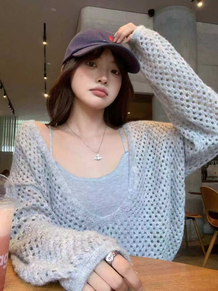 Áo dệt kim cổ rỗng V Áo hai lớp dáng rộng màu xám dành cho nữ