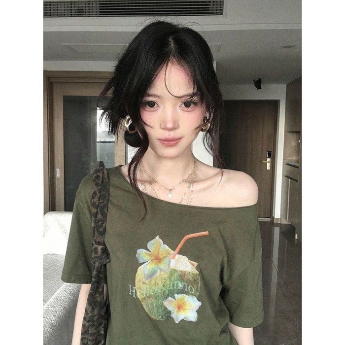 American Retro Sloped Shoulder Short-sleeved T-shirt For Women Summer Coconut Print Green Off-