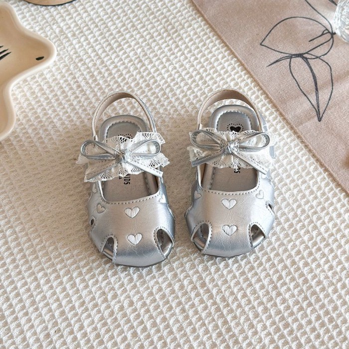 Girls Baotou Sandals Summer New Children's Hollow Cute Princess Shoes Children's Love Soft So