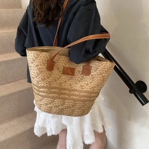 Beach Fashion Straw Bag New Summer Large Capacity Commuting Shoulder Braided Tote Versatile For