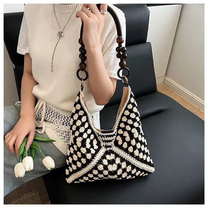 Large Capacity Woven Bag Women's New Hollow Bag Single Shoulder Straw Tote Seaside Vacation Beac