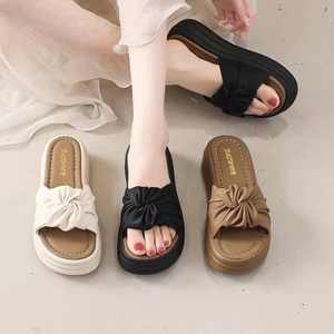 Dép đế dày mặc ngoài mùa hè cho nữ, đế bệt xếp ly thời trang với váy, sandal mùa hè