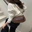 Túi đeo chéo nữ nhỏ gọn Leatherstyle có khâu hàng ngày
