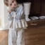 Quần Áo Trẻ Em Hàn Quốc Áo Khoác Bé Gái Mùa Xuân Mới Rừng Nối Ren Dệt Kim Cardigan Trẻ Nhỏ Áo