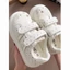 đôi giày trắng Velcro đế dày mùa hè mới, giày đế bánh mì thông thường dành cho nữ sinh viên tăng