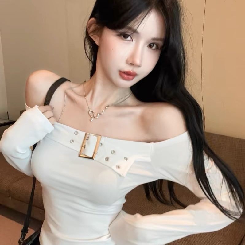 Áo thun dài tay nữ phong cách Mỹ, thiết kế slim-fit với dây kim loại nhỏ, phù hợp xuân thu