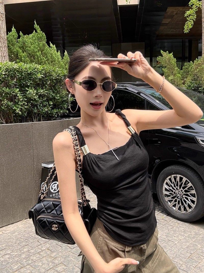 Lan - Áo Camisole Ôm Không Tay Màu Cà Phê Xoăn Retro Thích Hợp Mùa Hè