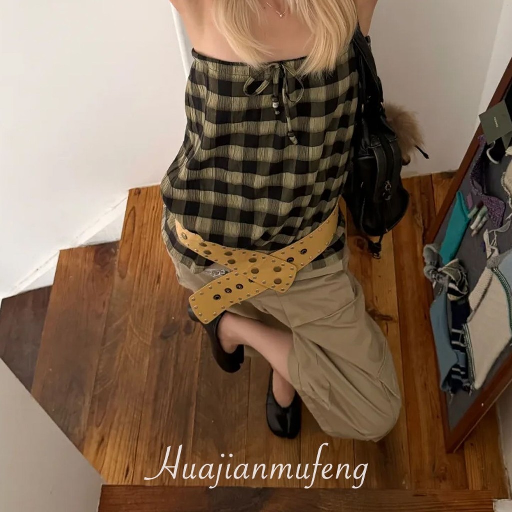 Thắt lưng nữ thiết kế Hàn Quốc với mặt thắt lưng rộng màu vàng như lá mùa thu, phù hợp phong cáchpunk và thời trang