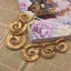 Vòng cổ cổ hợp kim cổ điển có họa tiết tote và tông màu vàng cho thời trang và phụ kiện