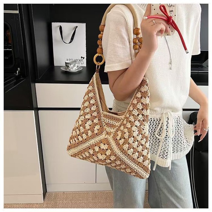 Large Capacity Woven Bag Women's New Hollow Bag Single Shoulder Straw Tote Seaside Vacation Beac