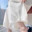 Trắng Băng Lụa Rỗng Ren Đèn Lồng Quần Nữ Mùa Hè Mới Rời Ôm Cổ Đa Năng Ống rộng Bóng Quần