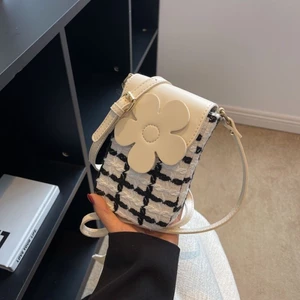 Niche Designs Korean Small Bags For Women New Fashion Plaid Mobile Phone Bags Summer Woolen Cros