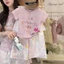 Bộ đồ hai mảnh mùa hè bé gái mới của trẻ em Hàn Quốc ngắn tay phong cách phương Tây