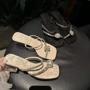 Pigeon Egg Rhinestone Thong Slippers For Women, Fashionable And Comfortable Low-heeled Open-t