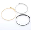 Vòng cổ cổ cổ điển bằng kim loại phong cách có hoa văn rỗng và đầu mở cho trang sức dành cho những người yêu thích cổ điển