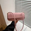 Túi đeo chéo nữ nhỏ gọn Leatherstyle có khâu hàng ngày