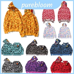 Áo khoác Bape chất liệu mềm, in hình cá mập sống động