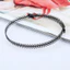 Vòng cổ cổ cổ điển bằng kim loại phong cách có hoa văn rỗng và đầu mở cho trang sức dành cho những người yêu thích cổ điển